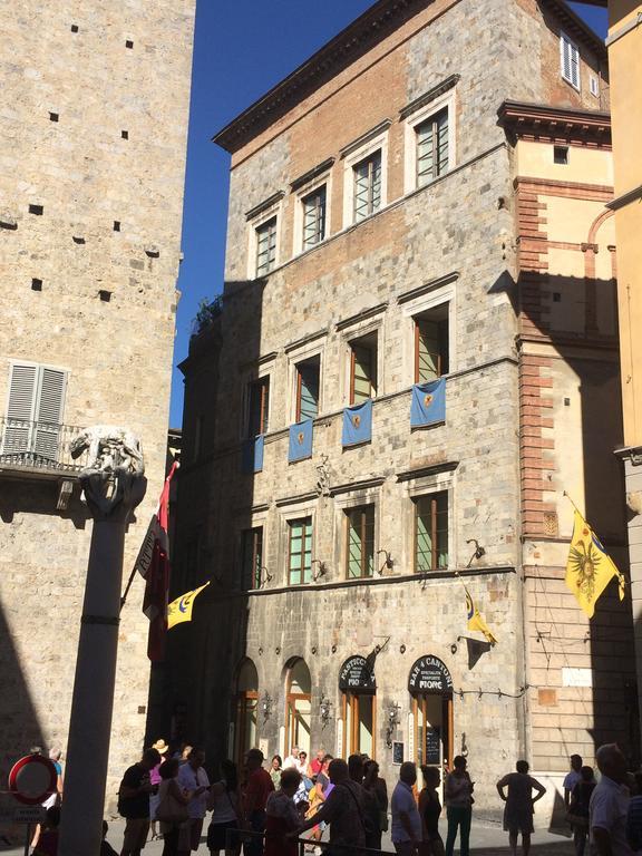 Residenza D'Epoca Palazzo Borghesi Acomodação com café da manhã Siena Exterior foto